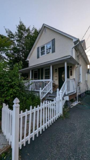 Stunning 4BR home close to NYC